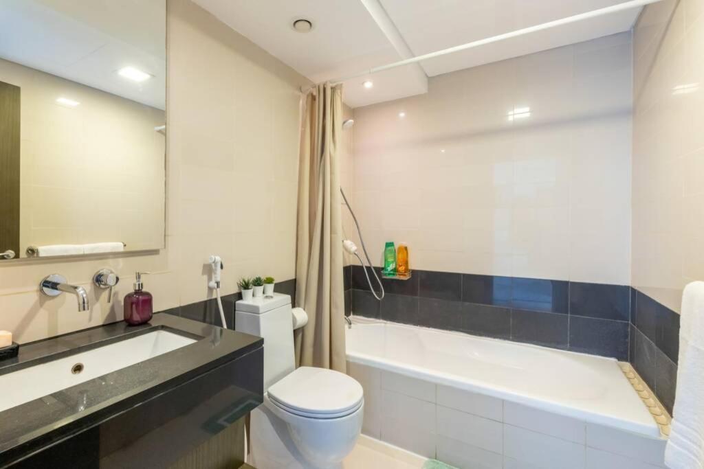 Xanadubai Loft Tower - Your Home Away From Home In Downtown Dubai! Экстерьер фото
